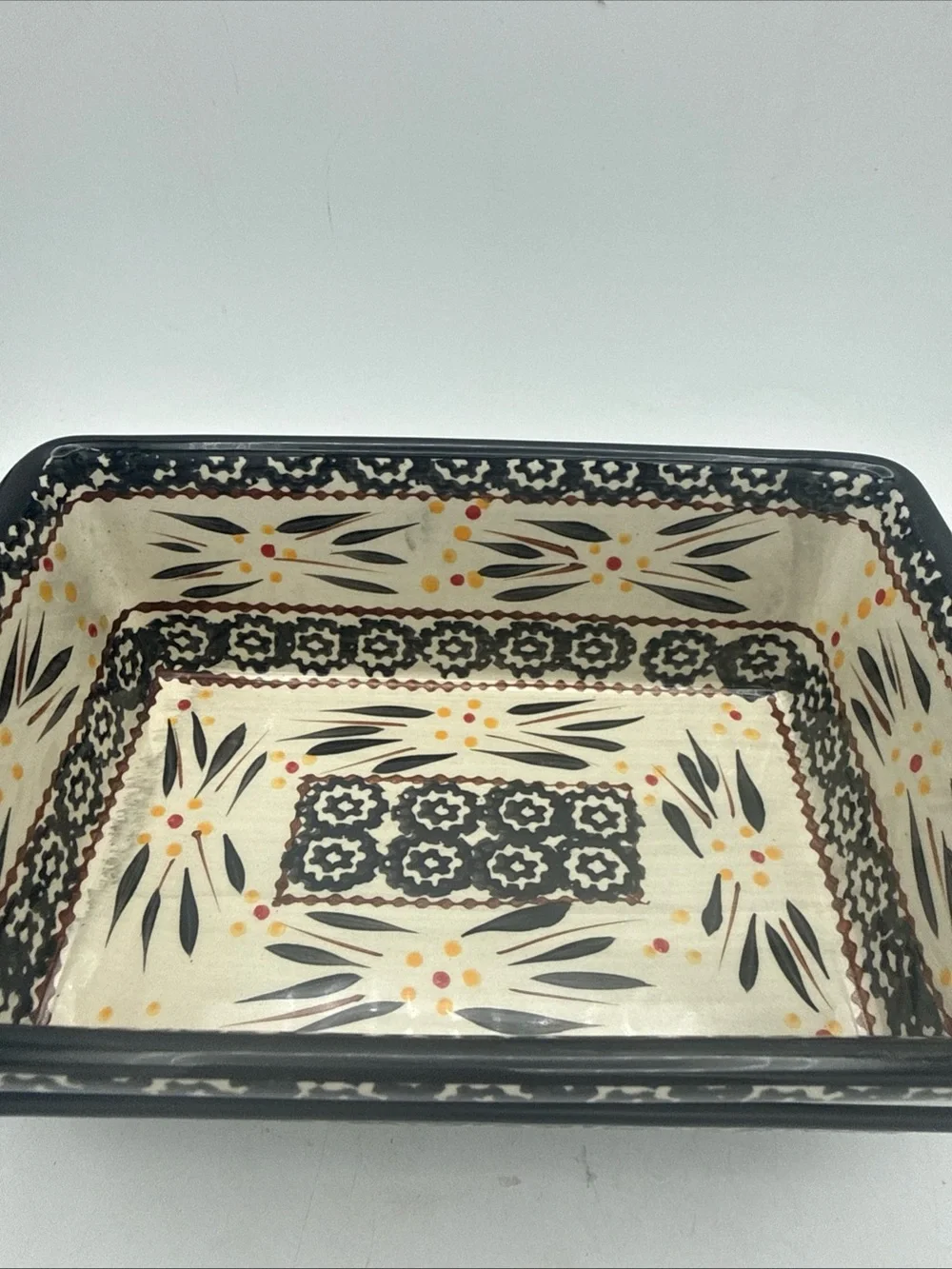 Decorative Black Ceramic Wax Warmer with Floral Accent